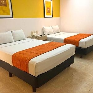 Hotel Los Cocos Chetumal